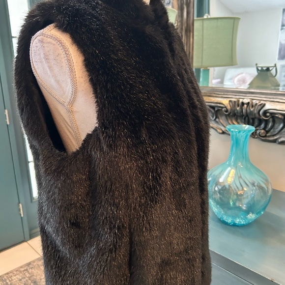 Lauren Ralph Lauren Black Faux Fur Vest Front Zipper Pockets Lined Med - Picture 8 of 16